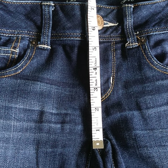AE low-rise slim boot-cut jeans Size 4 - Picture 7 of 11